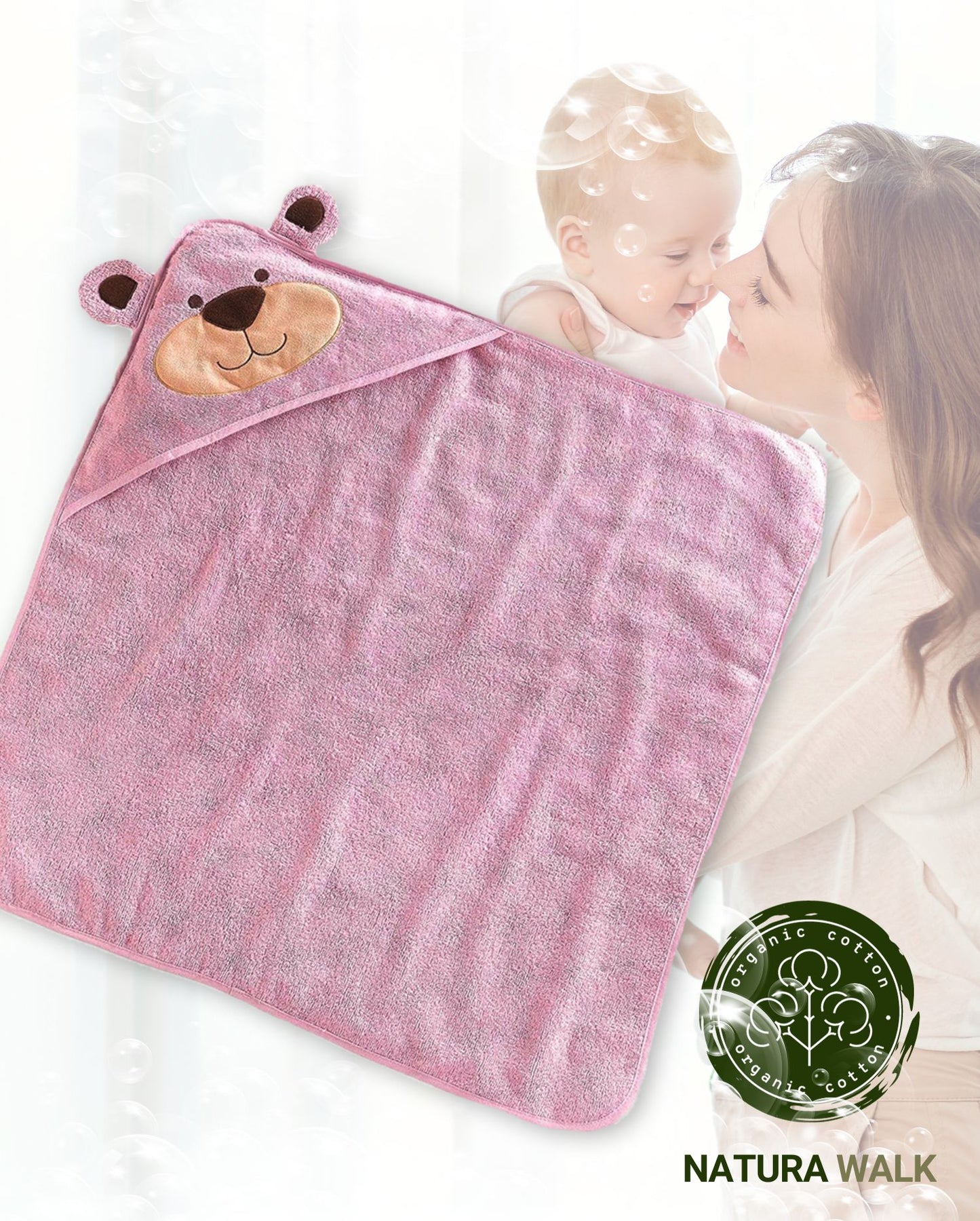 Ein Babyhandtuch mit Kapuze und Baermotiv in der Farbe Rosa. Modell Baer - Rosa.