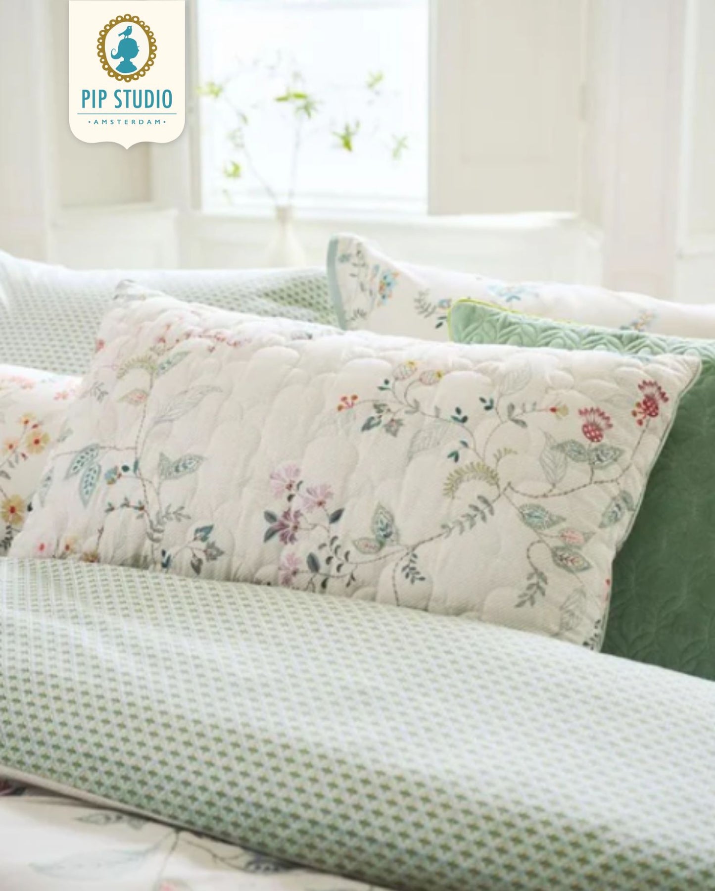 Decorative cushion PIP STUDIO Little Swan 45x70cm 