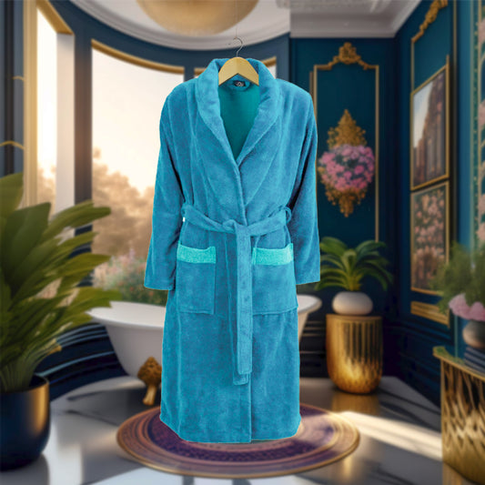 Ein Bademantel von wewofashion aus 100 Prozent Baumwolle in der Farbe Tuerkis. Modell Basic Caribic.