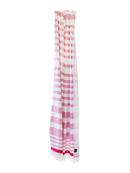 Ein Hamam-Wellnesstuch von CARL COTTON aus 100 Prozent Baumwolle. Farbe Pink. Modell Pink.