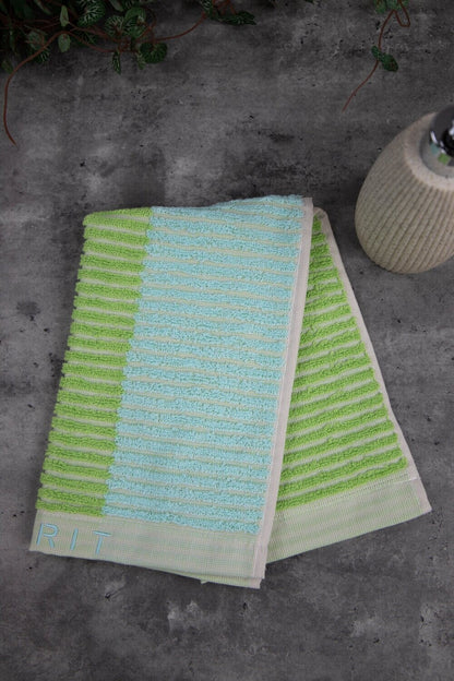 Ein Gaestetuch von ESPRIT aus 100 Prozent Baumwolle in der Groesse 30x50cm. Farbe Gruen. Modell Bloki Lime.