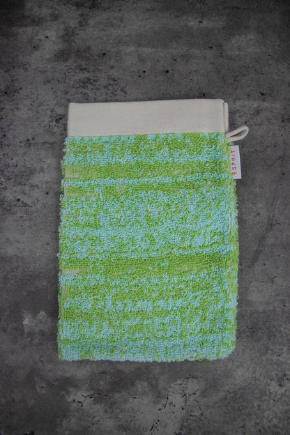 Ein Waschhandschuh von ESPRIT aus 100 Prozent Baumwolle in der Groesse 16x21cm. Farbe Gruen. Modell Mivu Lime.
