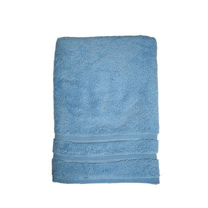 Duschtuch in der Groesse 70x140cm und Badetuch in der Groesse 100x150cm von NATURAWALK aus 100 Prozent Bio-Baumwolle. Farbe Blau. Modell Milano Deluxe Sky.