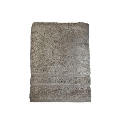 Duschtuch in der Groesse 70x140cm und Badetuch in der Groesse 100x150cm von NATURAWALK aus 100 Prozent Bio-Baumwolle. Farbe Taupe. Modell Milano Deluxe Tan.