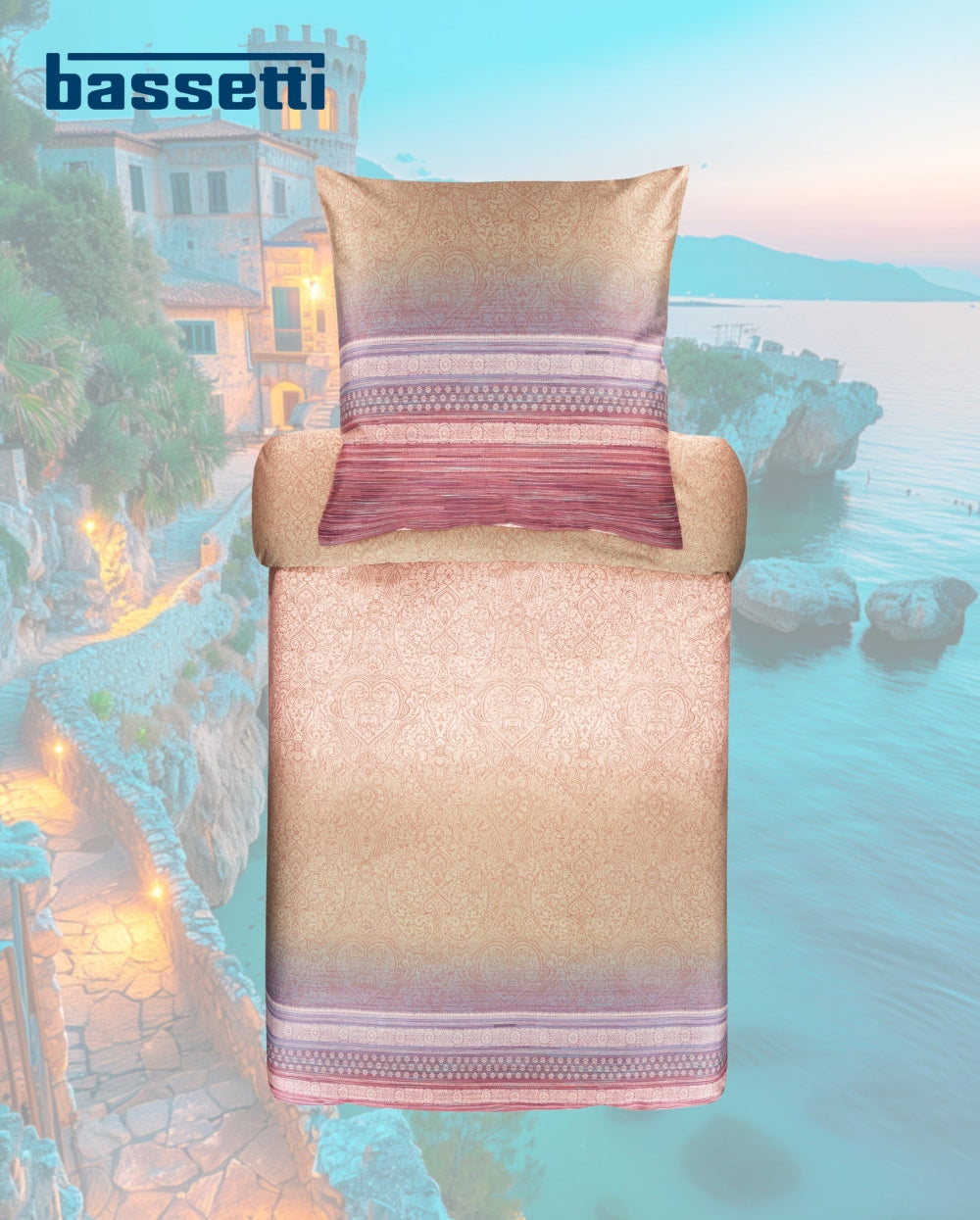 Ein Kopfkissen und eine Bettdecke bezogen mit eleganter Mako-Satin Bettwaesche von bassetti mit einem Paisleymuster in der Farbe Beige. Modell Nabucco 41.