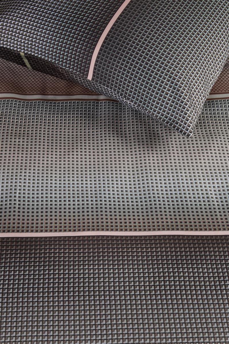 Detaildarstellung des Musters auf der beddinghouse Bettwaesche Modell Charlotsville.