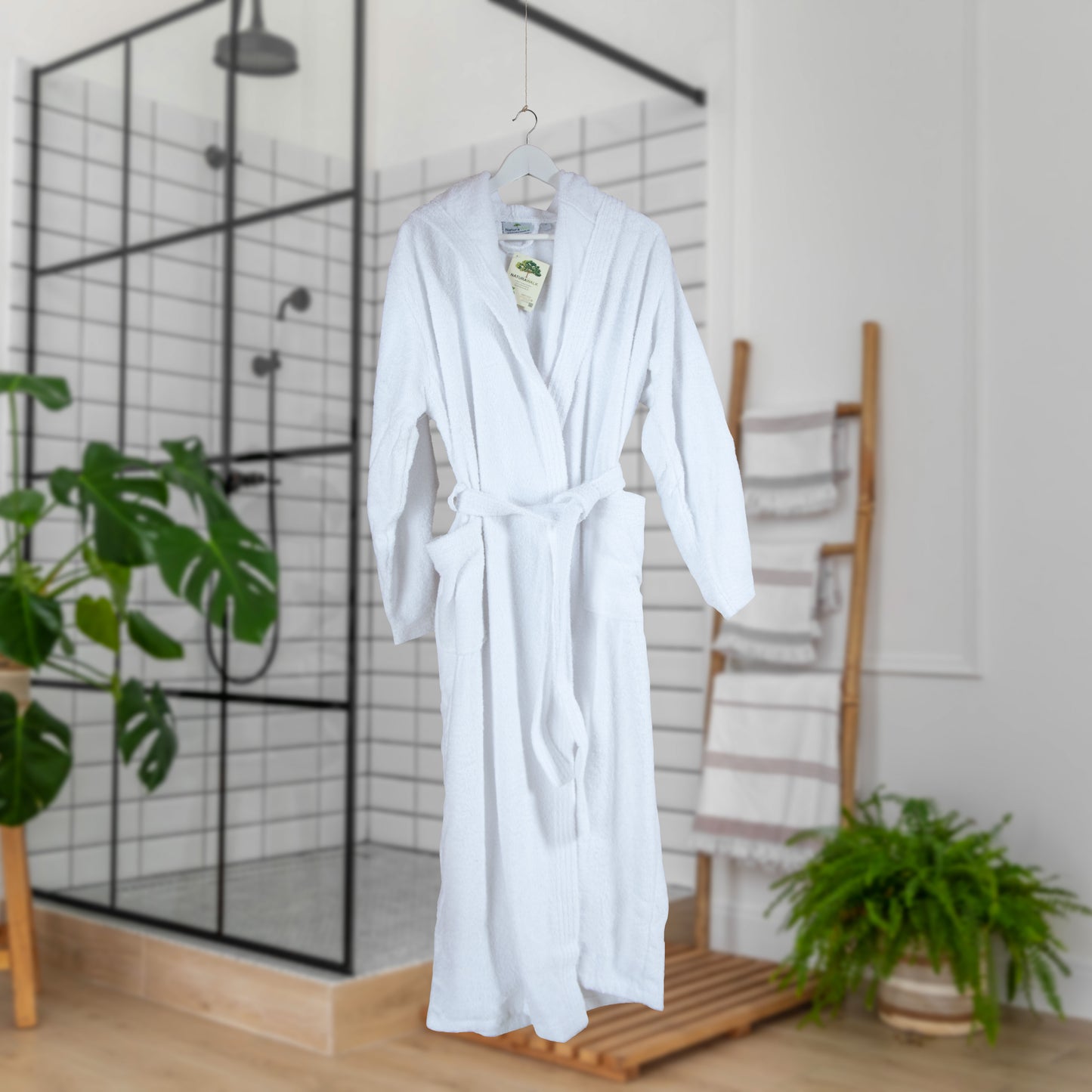 Bademantel mit Kapuze | NATURAWALK | Weiß | Bio-Baumwolle | unisex, lang