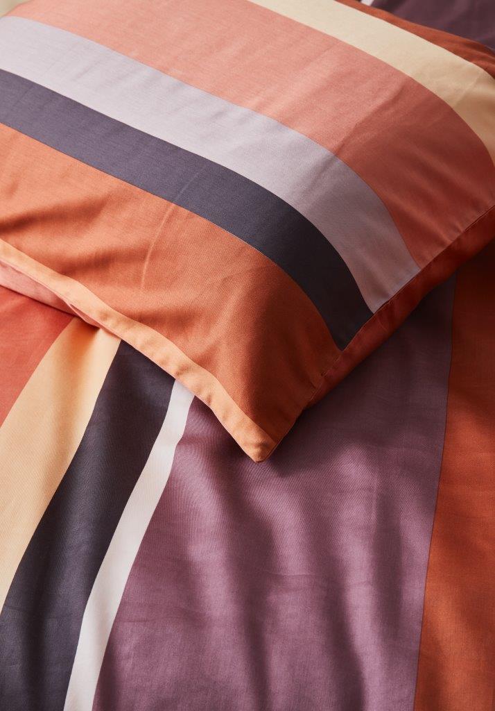 Detaildarstellung der Essenza Satin Bettwaesche Modell Edith Terra.