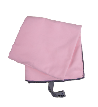 Ein Microfasertuch des Herstellers Antonio mit Schlaufe zum Aufhaengen in der Farbe Rosa